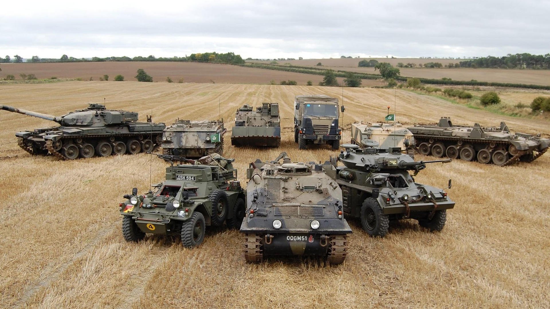 精英召集令：冠军队伍的“秘密武器”揭秘，精英召唤app