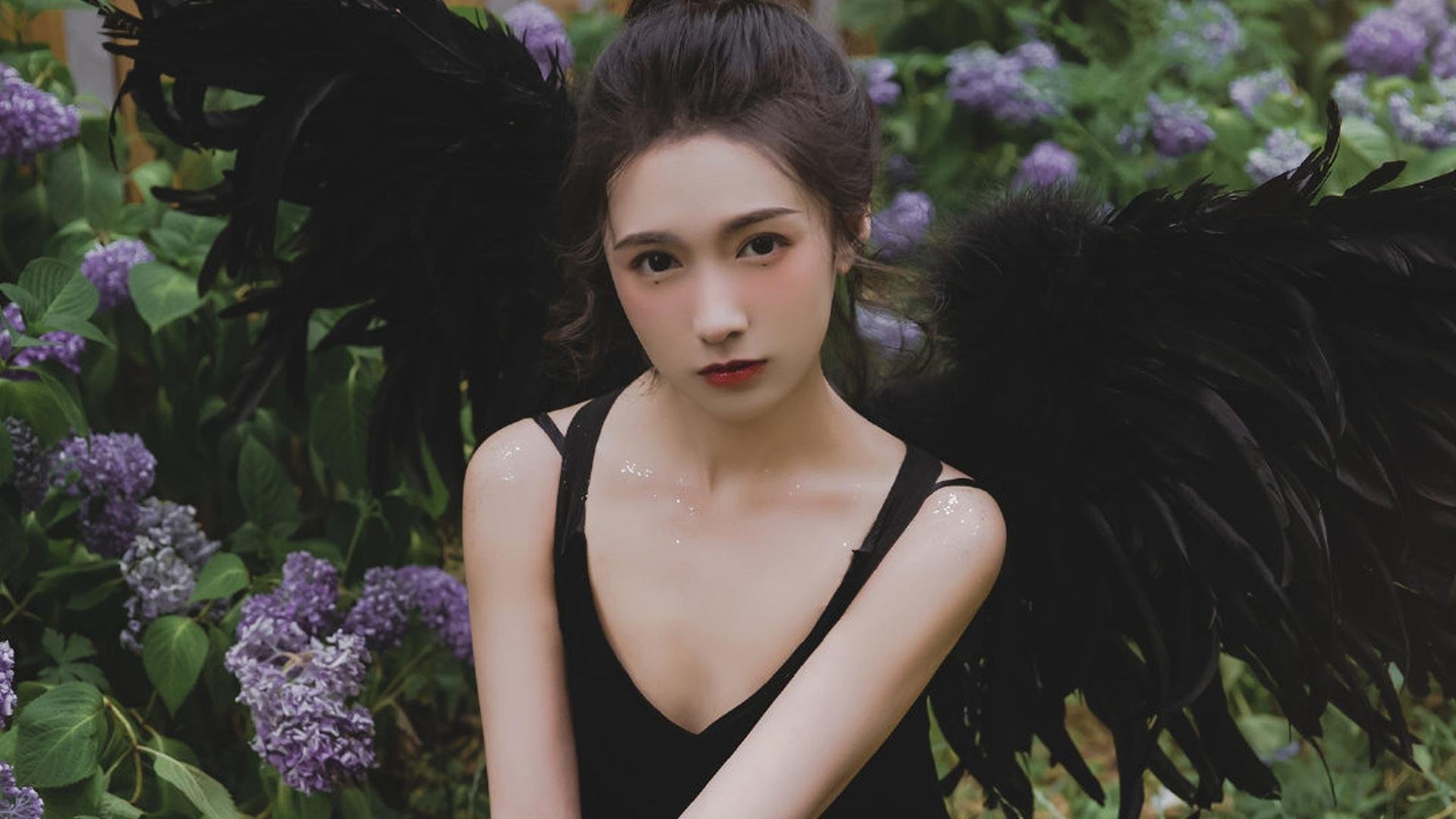 Kaiyun官方登录入口-赛场“火花”_激烈碰撞引发争议，观赛火花