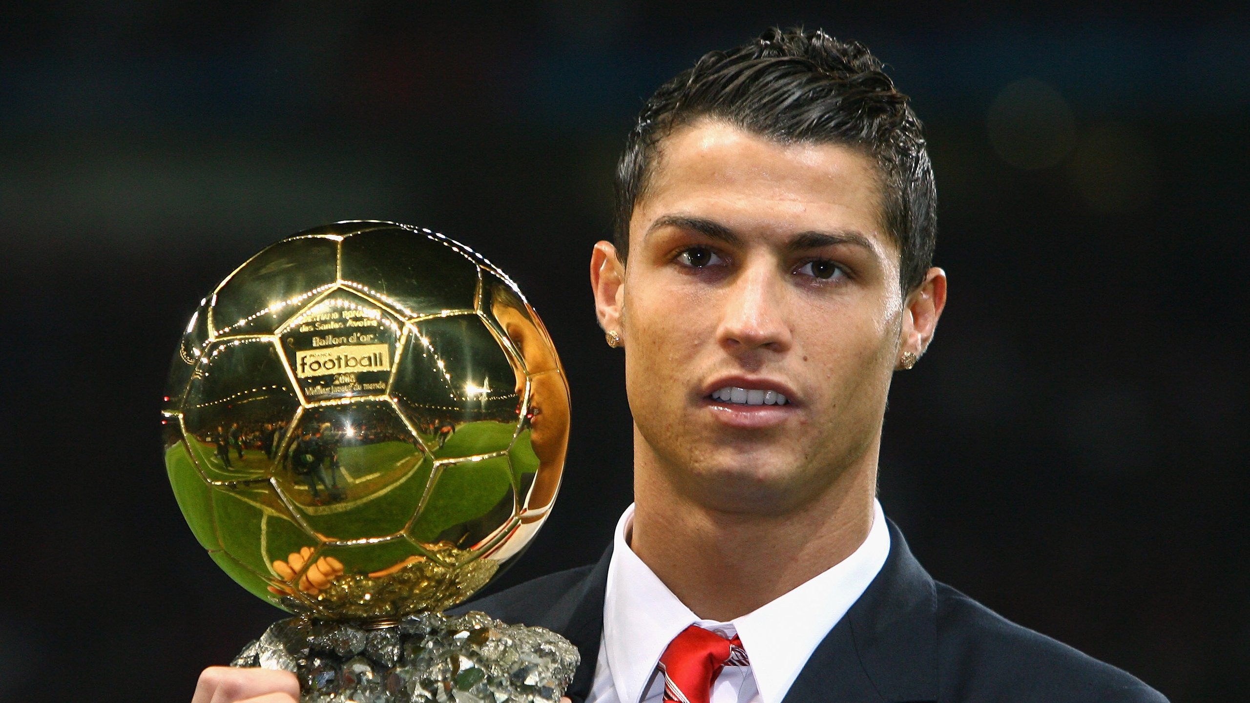 国脚待遇结构调整引导更多球员留在国内发展,国家队国脚